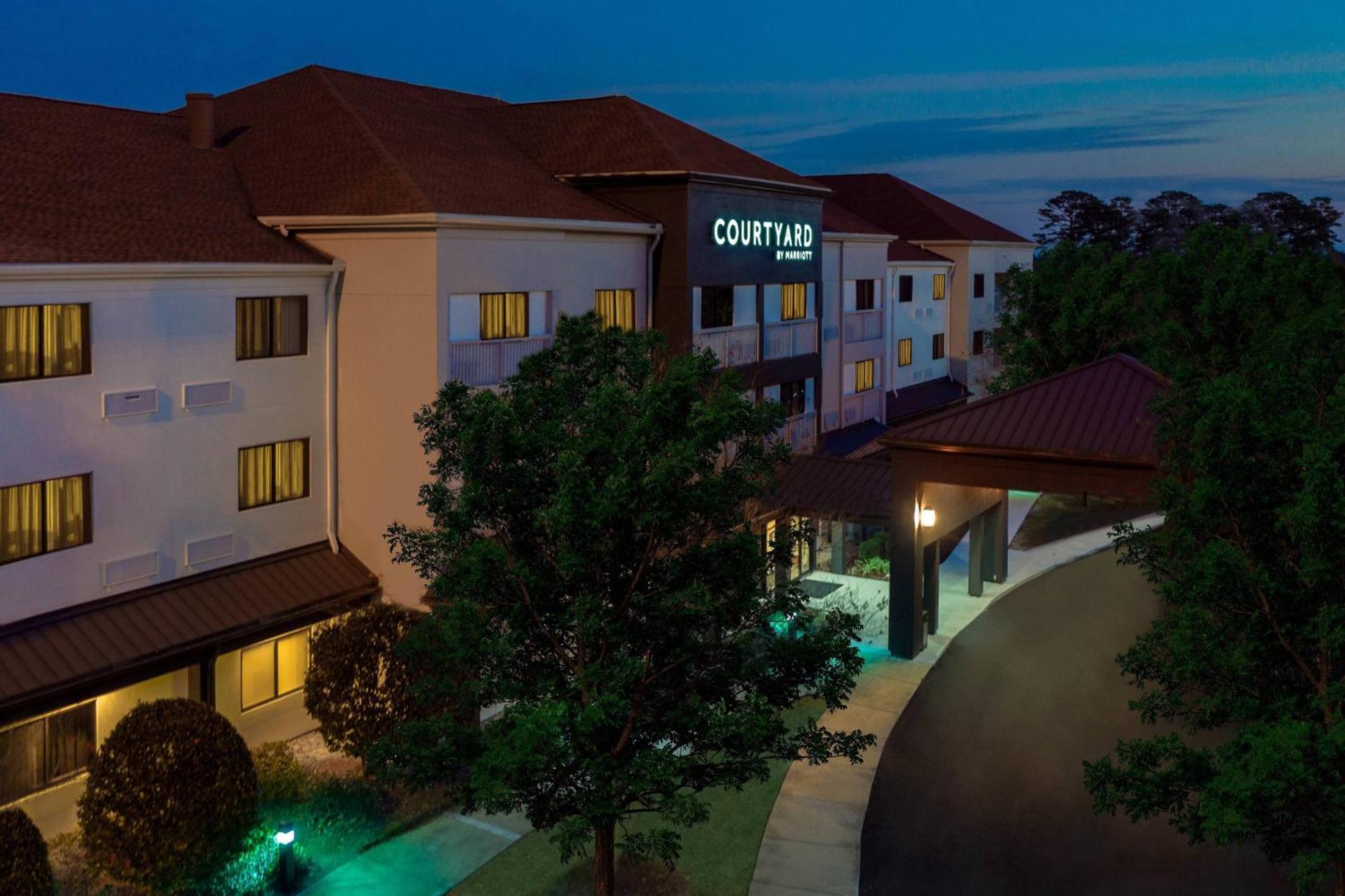 Courtyard Tallahassee North/I-10 Capital Circle Exterior photo
